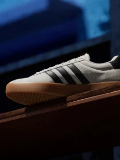 adidas Sand VL Court Trainers