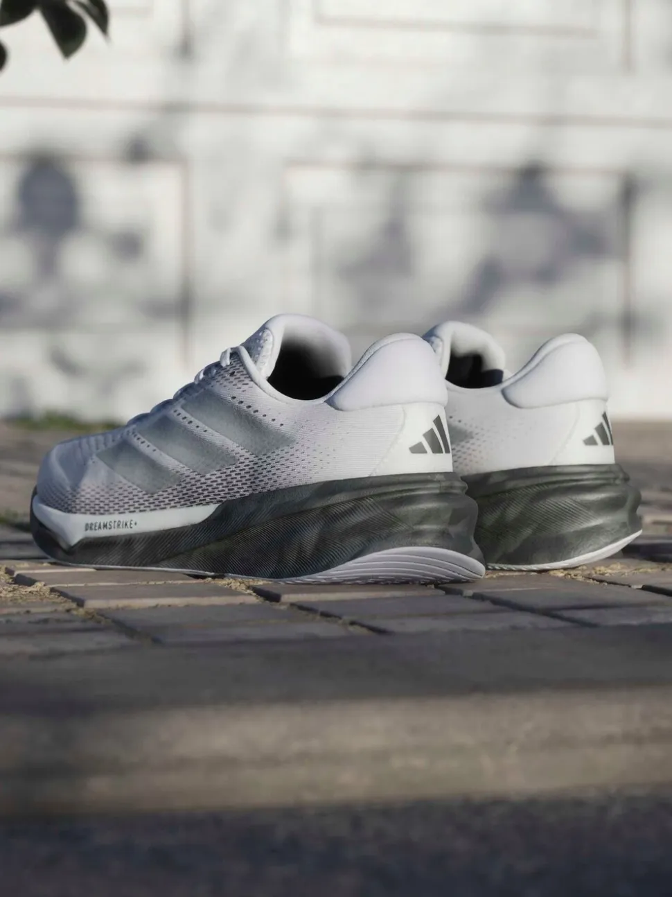 adidas White Supernova Stride 2 M Trainers