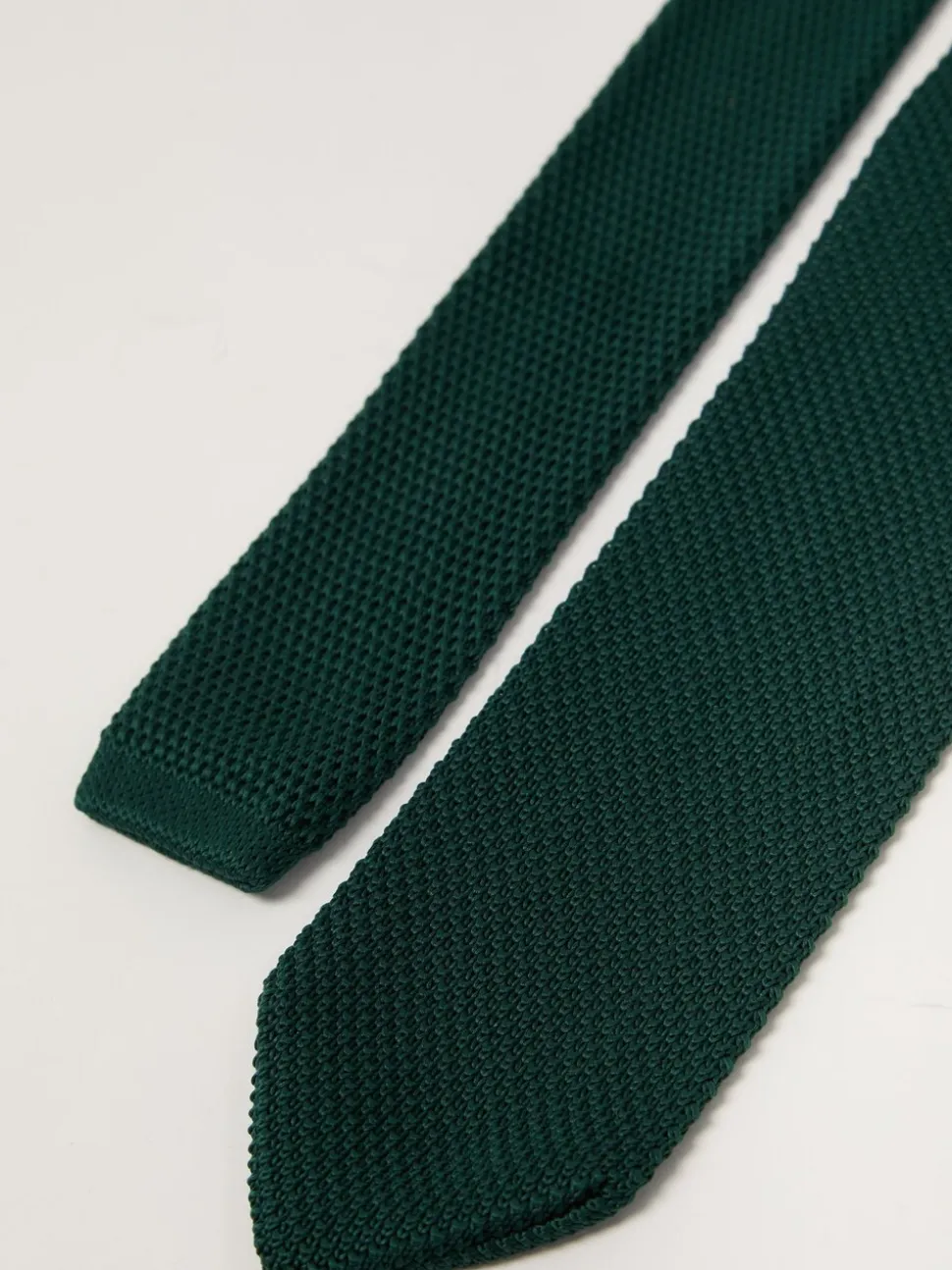 Antique Rogue Green Knitted Tie