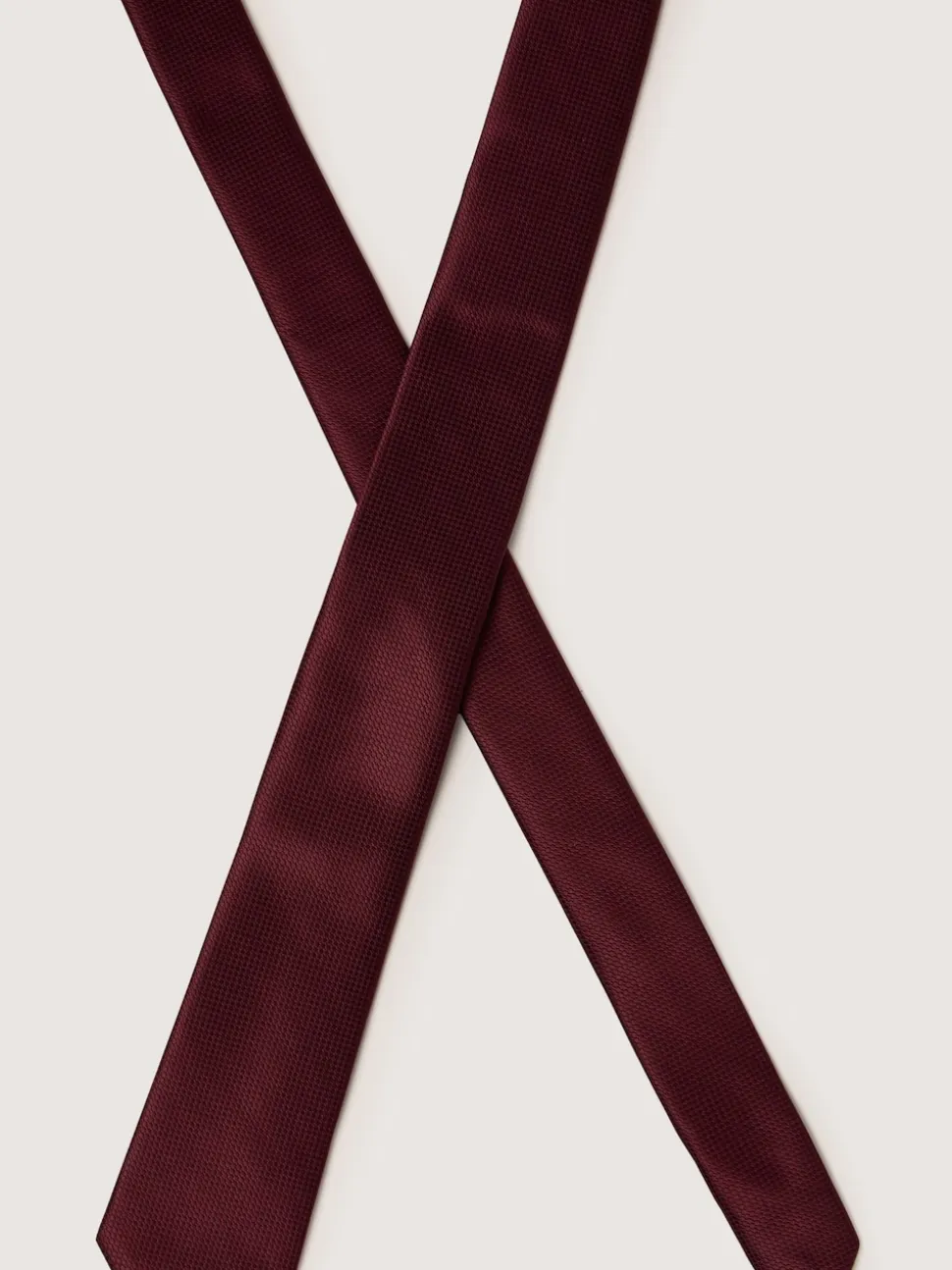 Antique Rogue Red Texture Tie