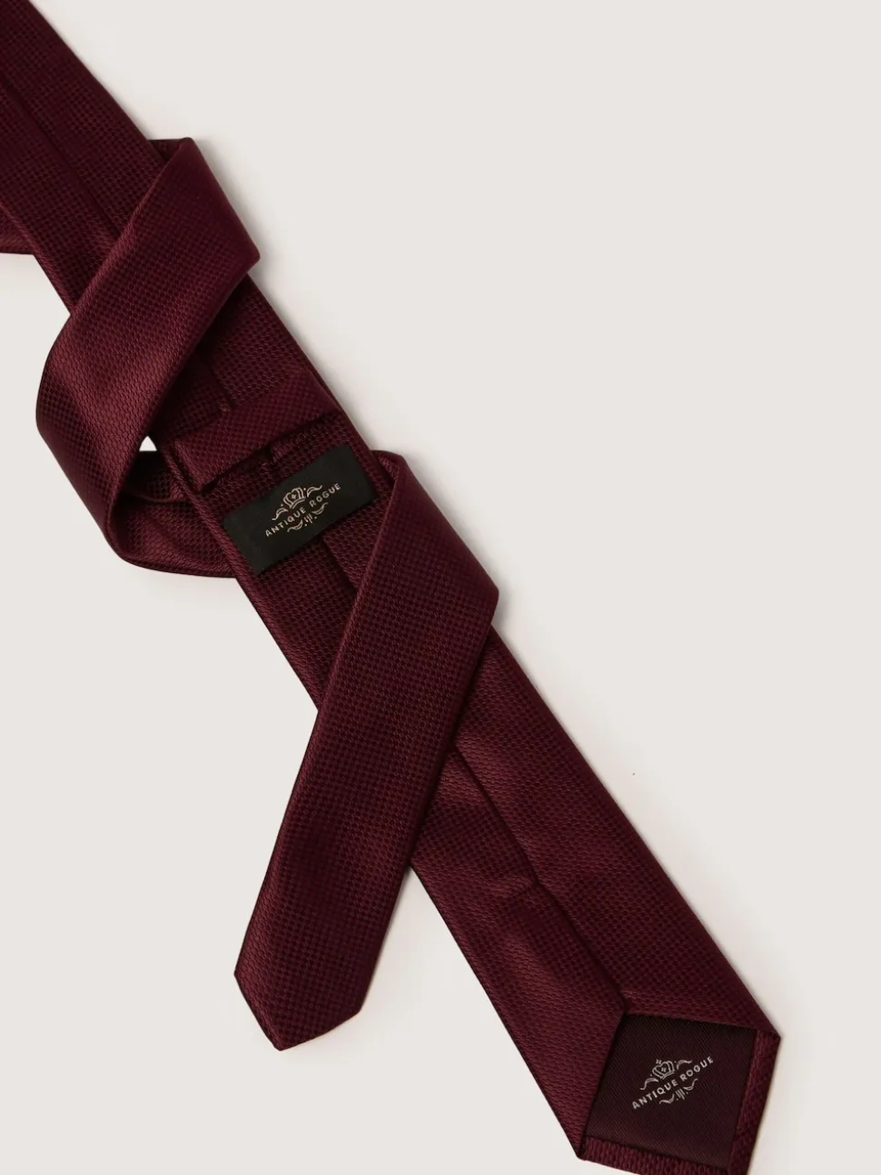 Antique Rogue Red Texture Tie