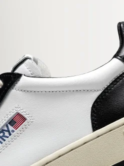AUTRY Black Mans Medalist Low Trainers