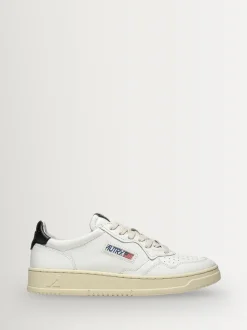 AUTRY Black Mans Medalist Low Trainers