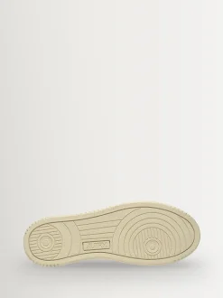 AUTRY Black Mans Medalist Low Trainers