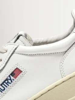 AUTRY White Mans Medalist Low Trainers