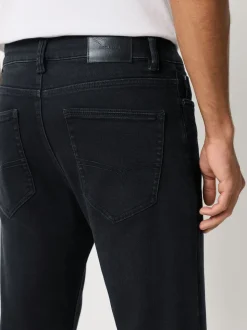 Black - ThermoGen Straight Fit Motionflex Jeans