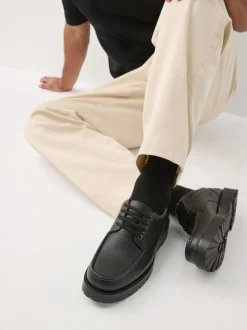 Black Apron Leather Shoes