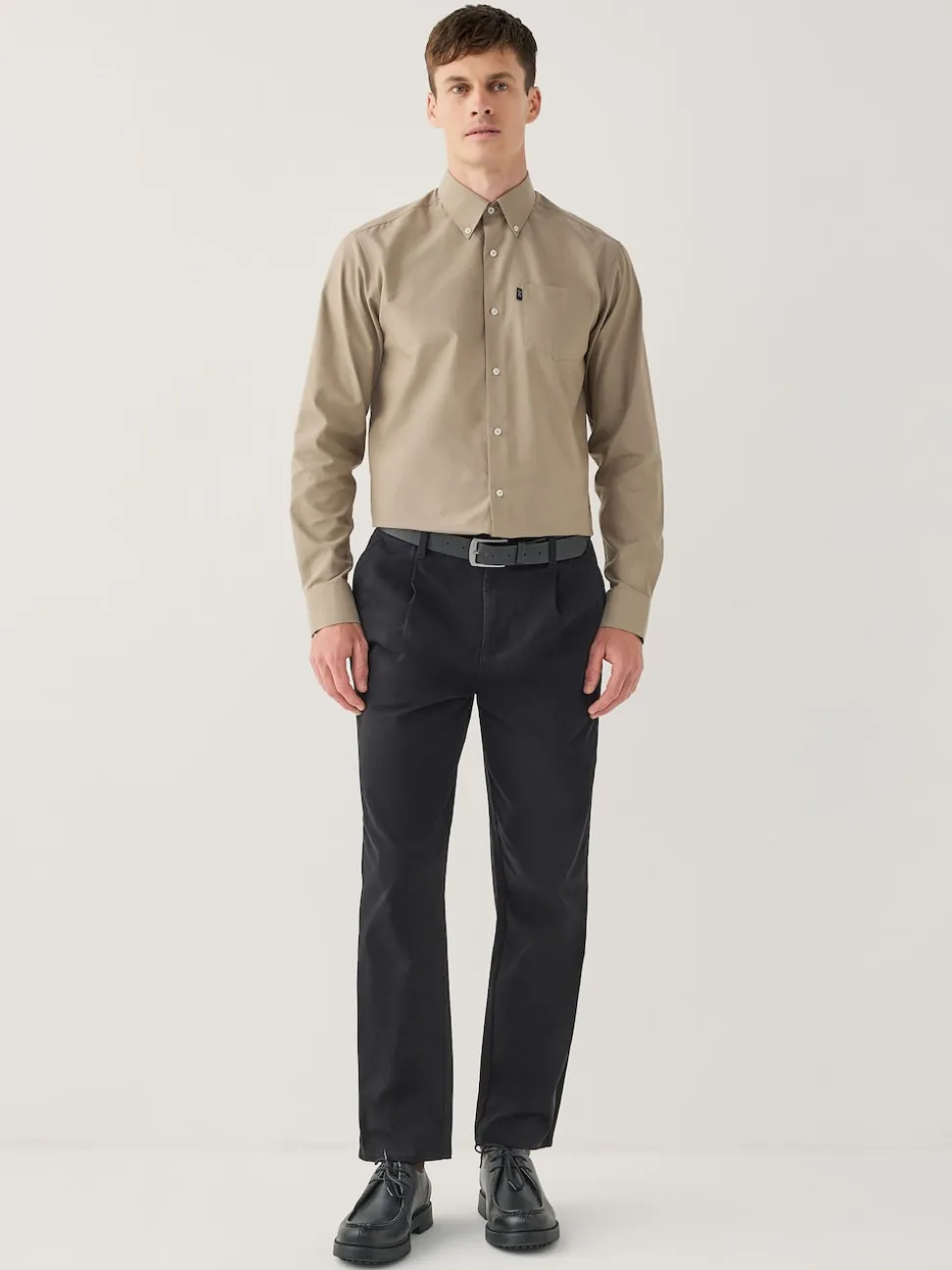 Black Regular Tapered Fit Single Pleated Stretch Chinos Trousers