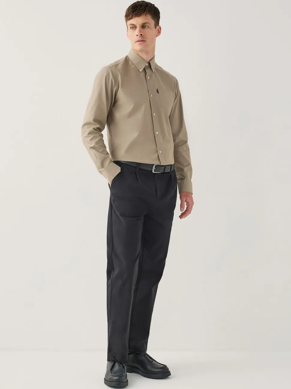 Black Regular Tapered Fit Single Pleated Stretch Chinos Trousers