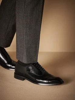 Black Standard Fit Signature Leather Sole Oxford Toe Cap Shoes