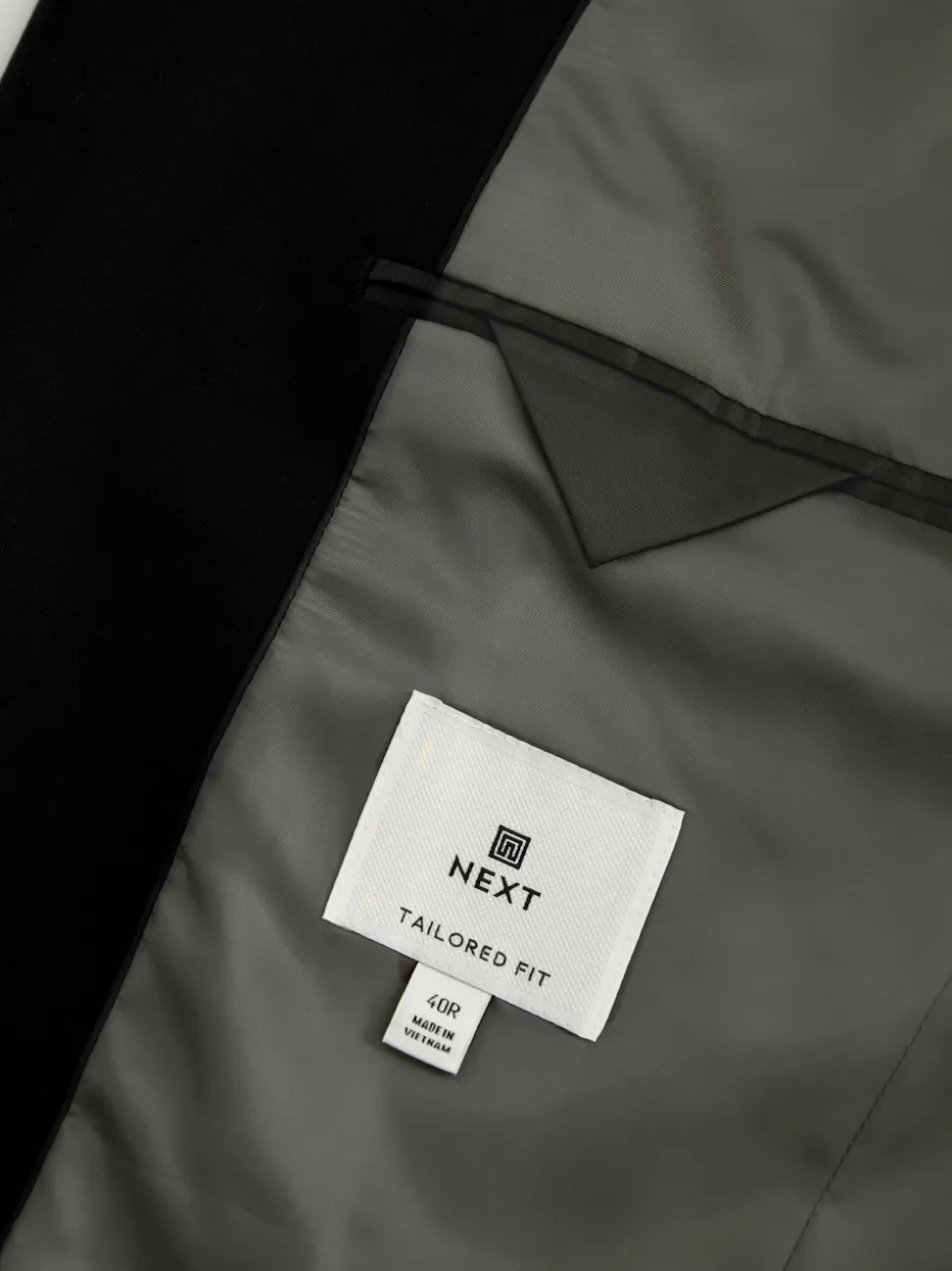 Black Tailored Fit Tailored Fit Wool Blend Motionflex Suit Jacket
