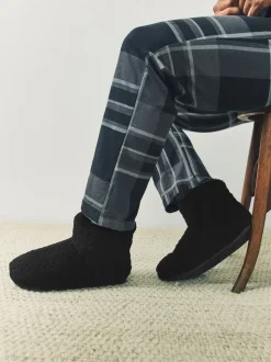 Black Textured Fleece Boot Slippers