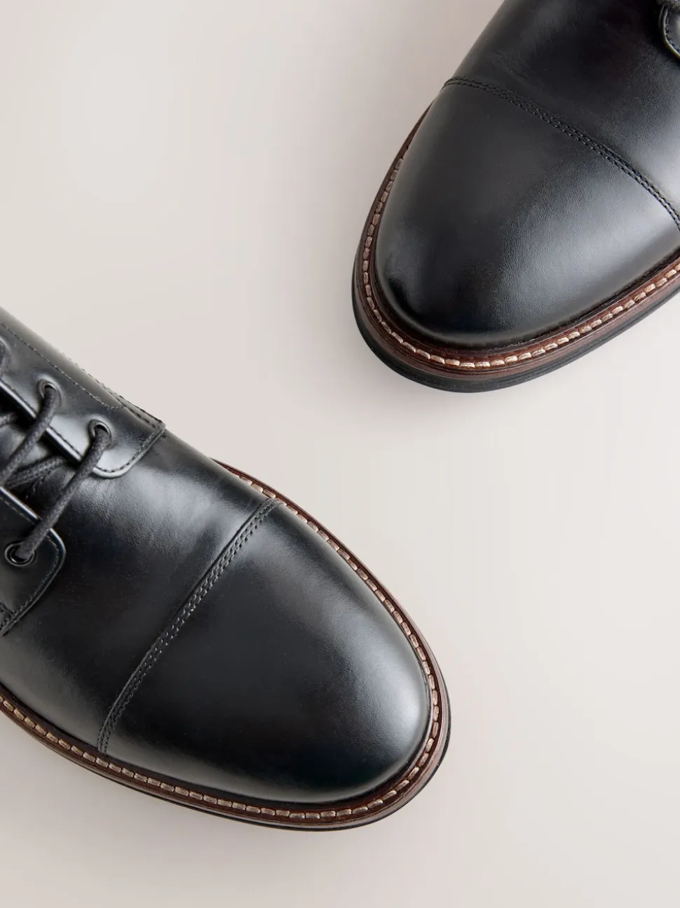 Black Toecap Leather Boots