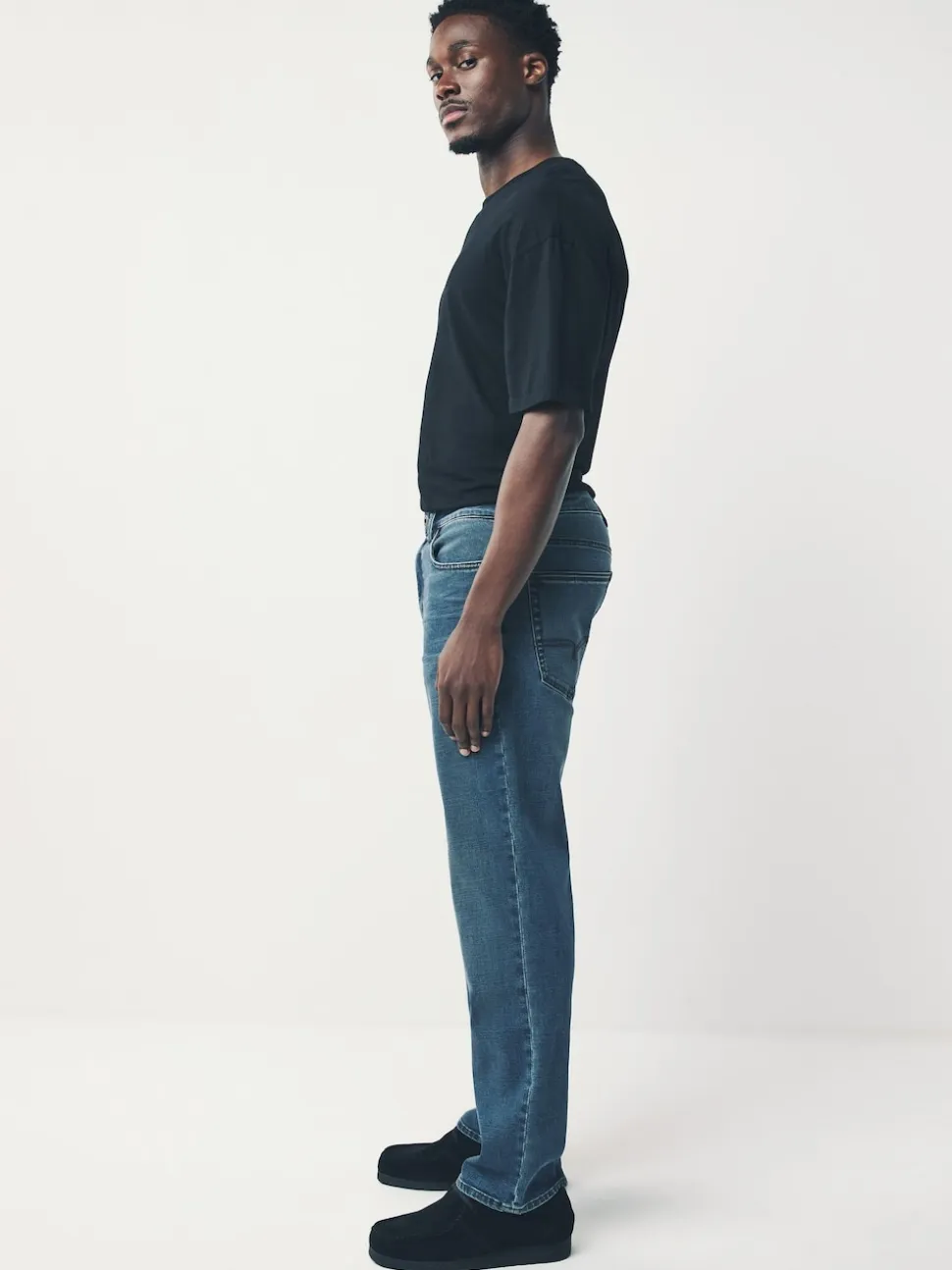 Blue Light Straight Fit Motionflex Jeans