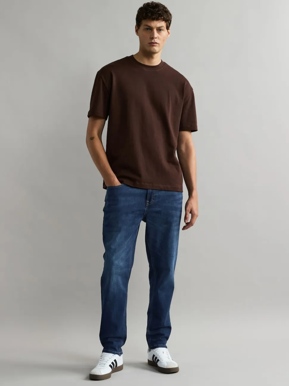 Blue Mid Regular Tapered Fit Classic Stretch Jeans