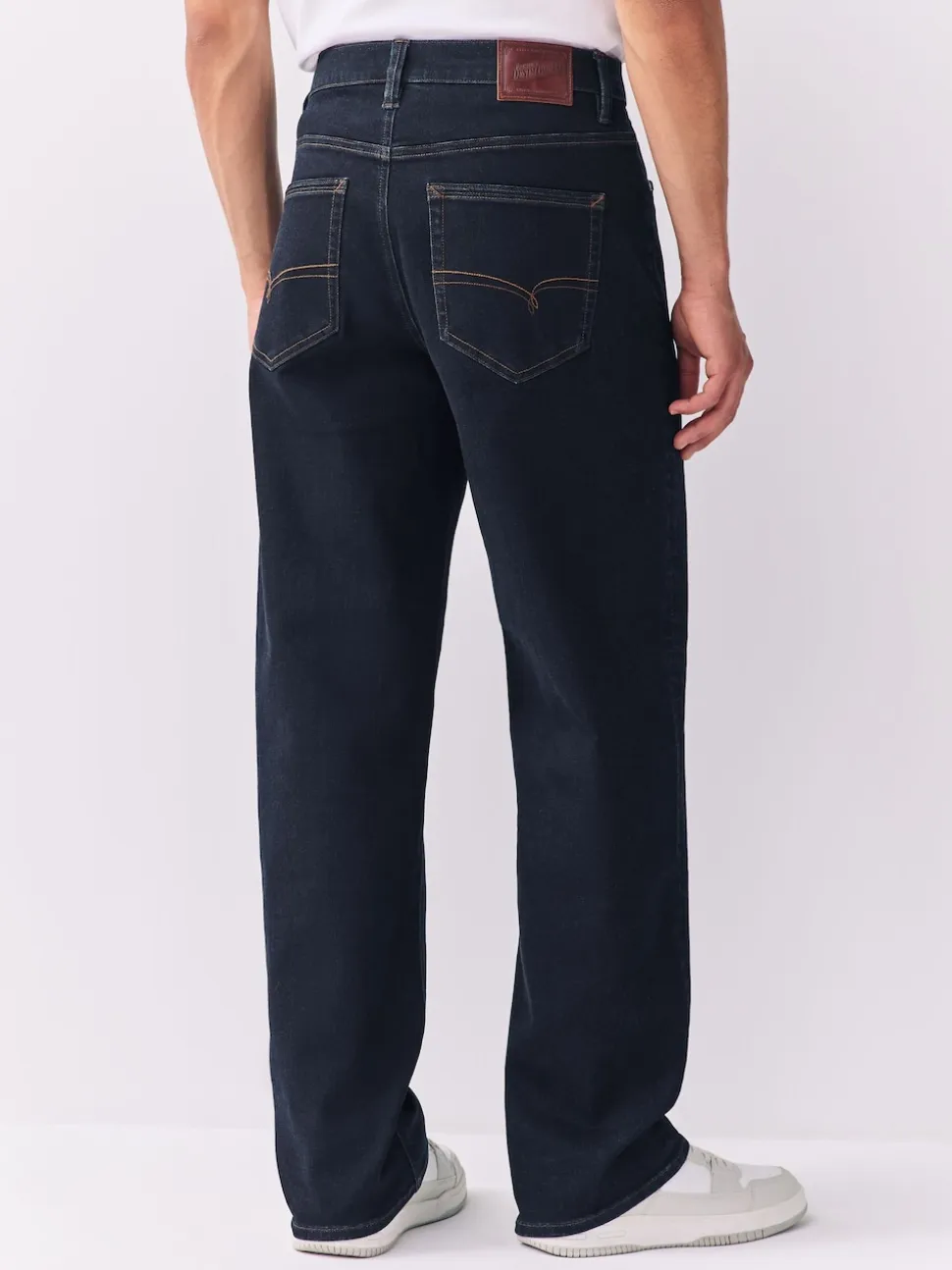 Blue Rinse Relaxed Fit Motionflex Jeans
