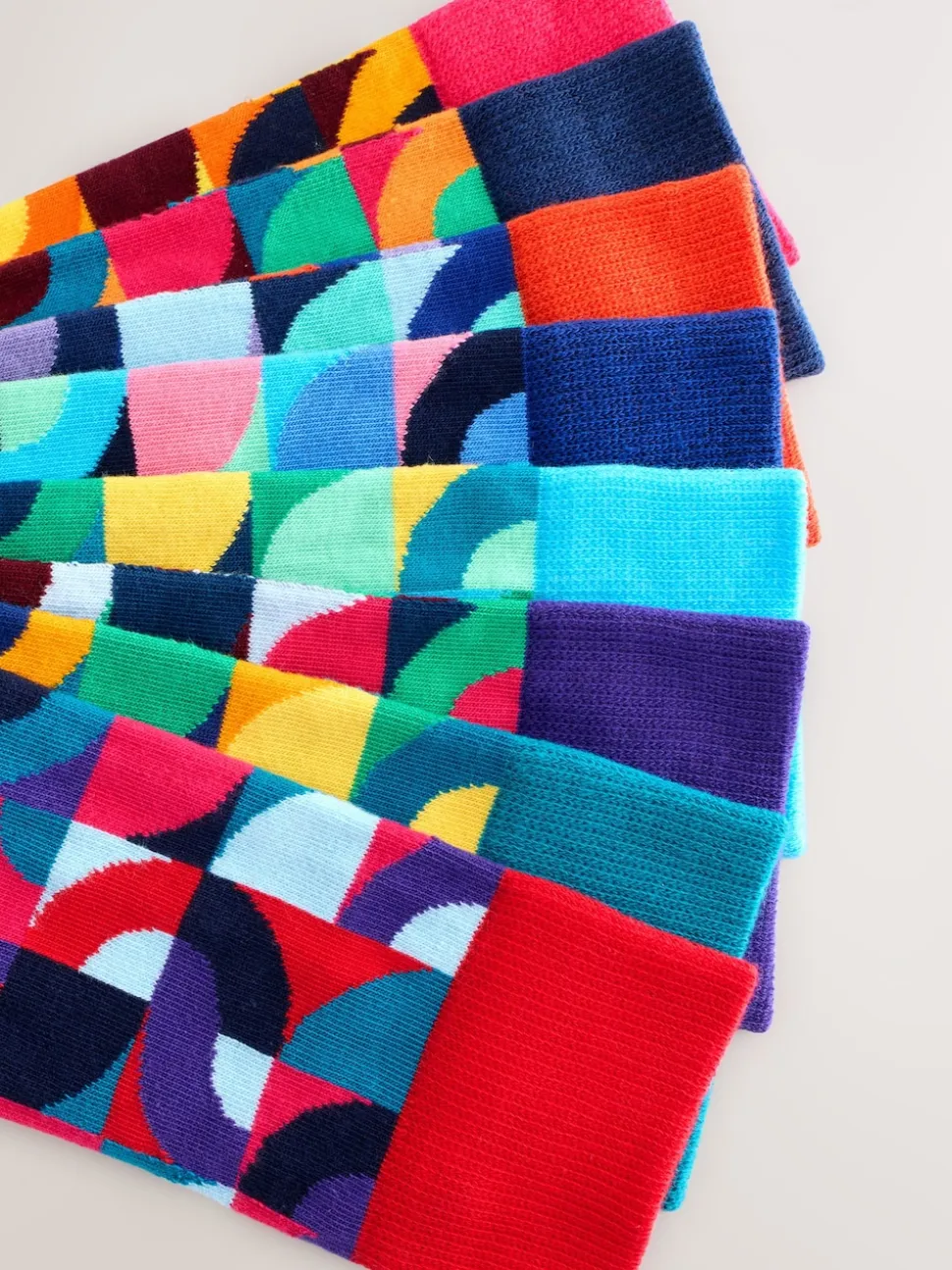 Bright Red/Green Geo Pattern Socks 8 Pack