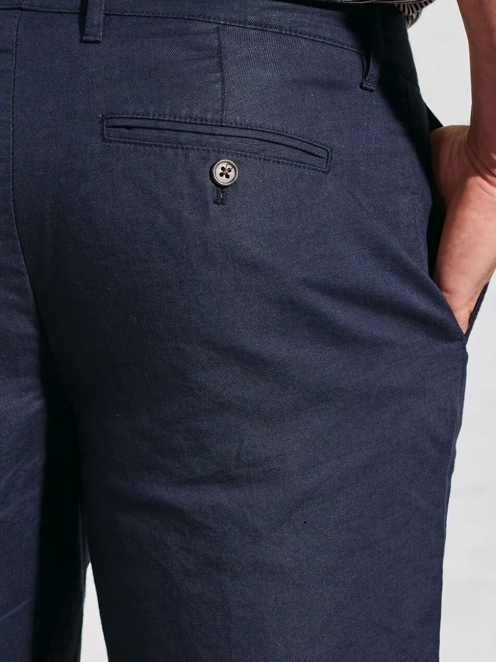 Brook Taverner Blue Light Cotton Linen Shorts