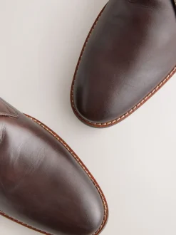 Brown Contrast Sole Leather Chukka Boots