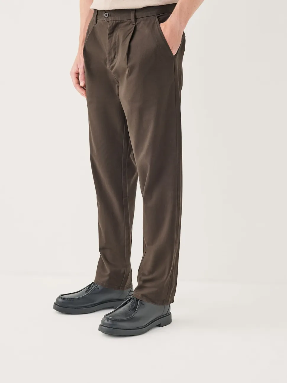 Brown Regular Tapered Fit Single Pleated Stretch Chinos Trousers
