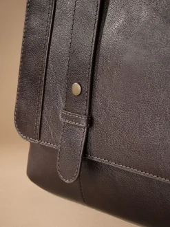 Brown Signature Messenger
