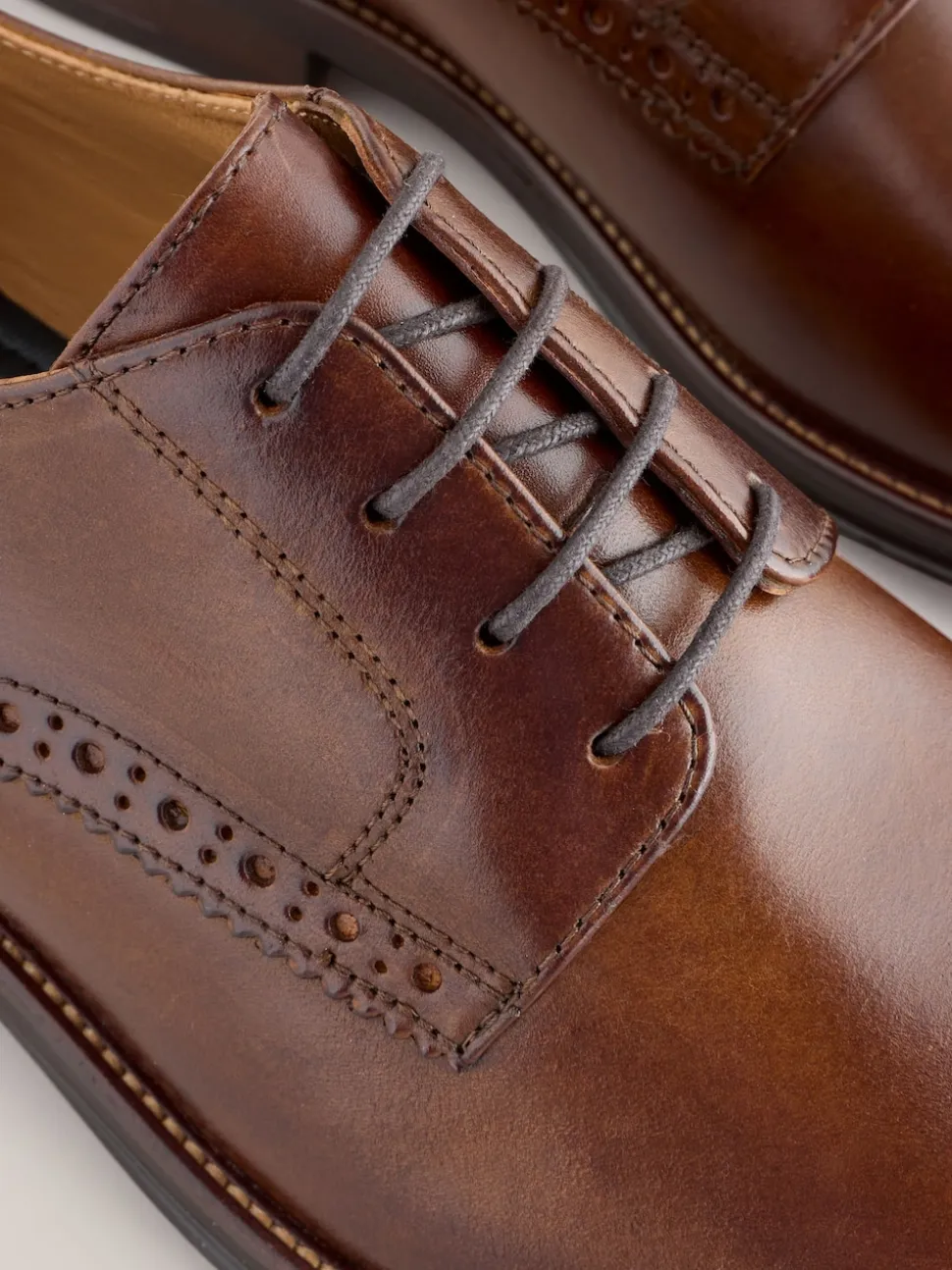 Brown Standard Fit Leather Contrast Sole Derby Shoes