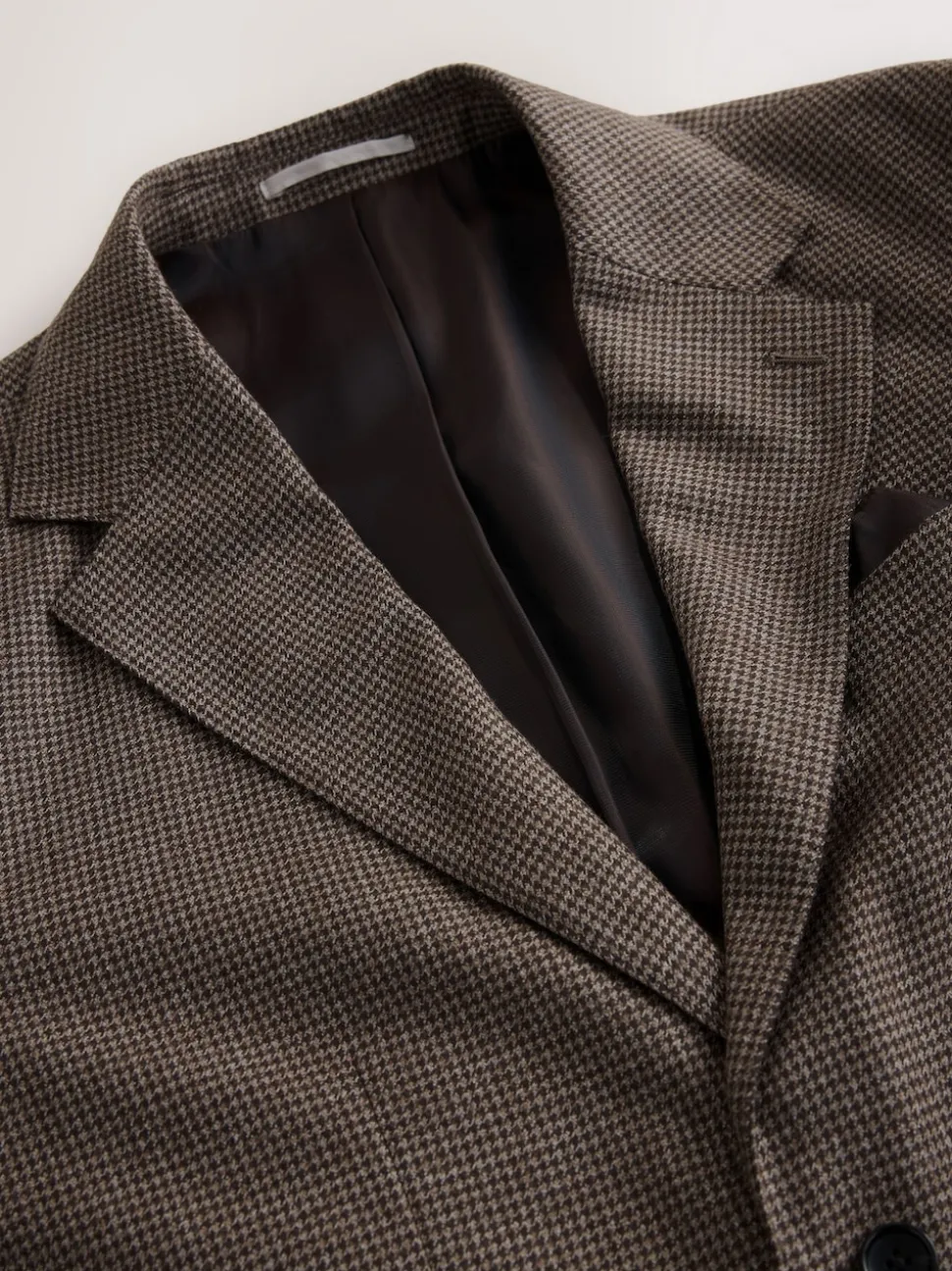 Brown Tailored Fit Wool Blend Puppy Tooth Texture Suit Jacket