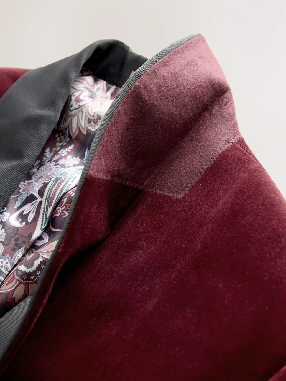 Burgundy Red Slim Fit Signature Pontoglio Italian Velvet Blazer With Shawl Lapel