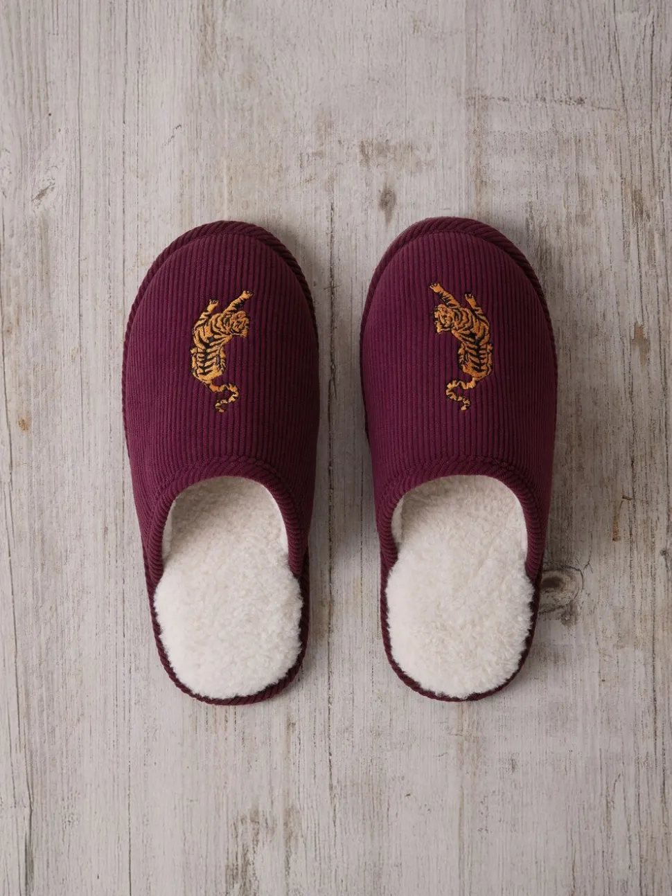 Chelsea Peers Red Corduroy Embroidered Tiger Mule Slippers