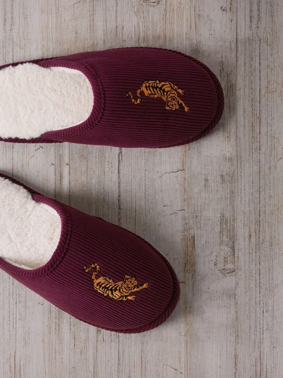 Chelsea Peers Red Corduroy Embroidered Tiger Mule Slippers