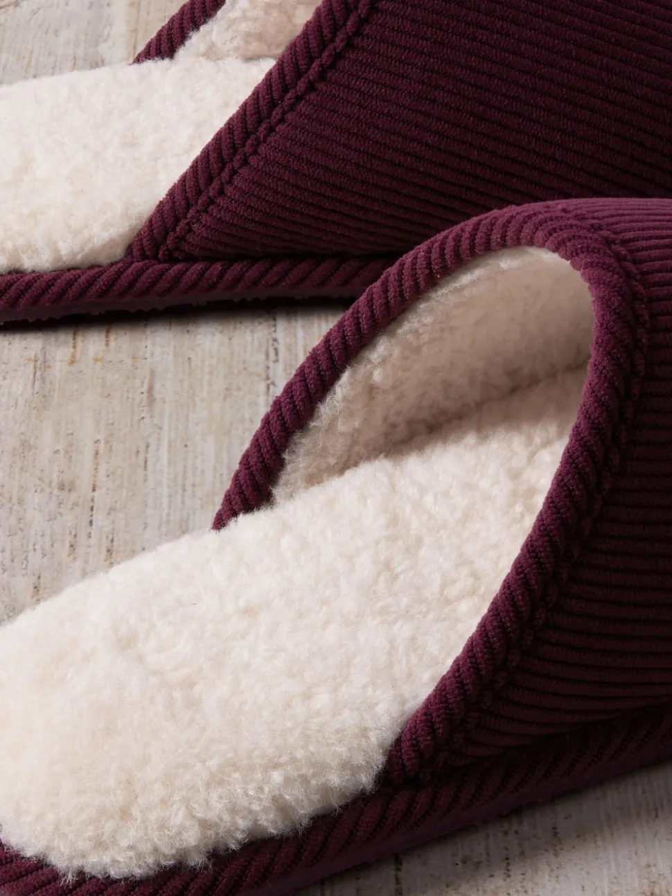 Chelsea Peers Red Corduroy Embroidered Tiger Mule Slippers