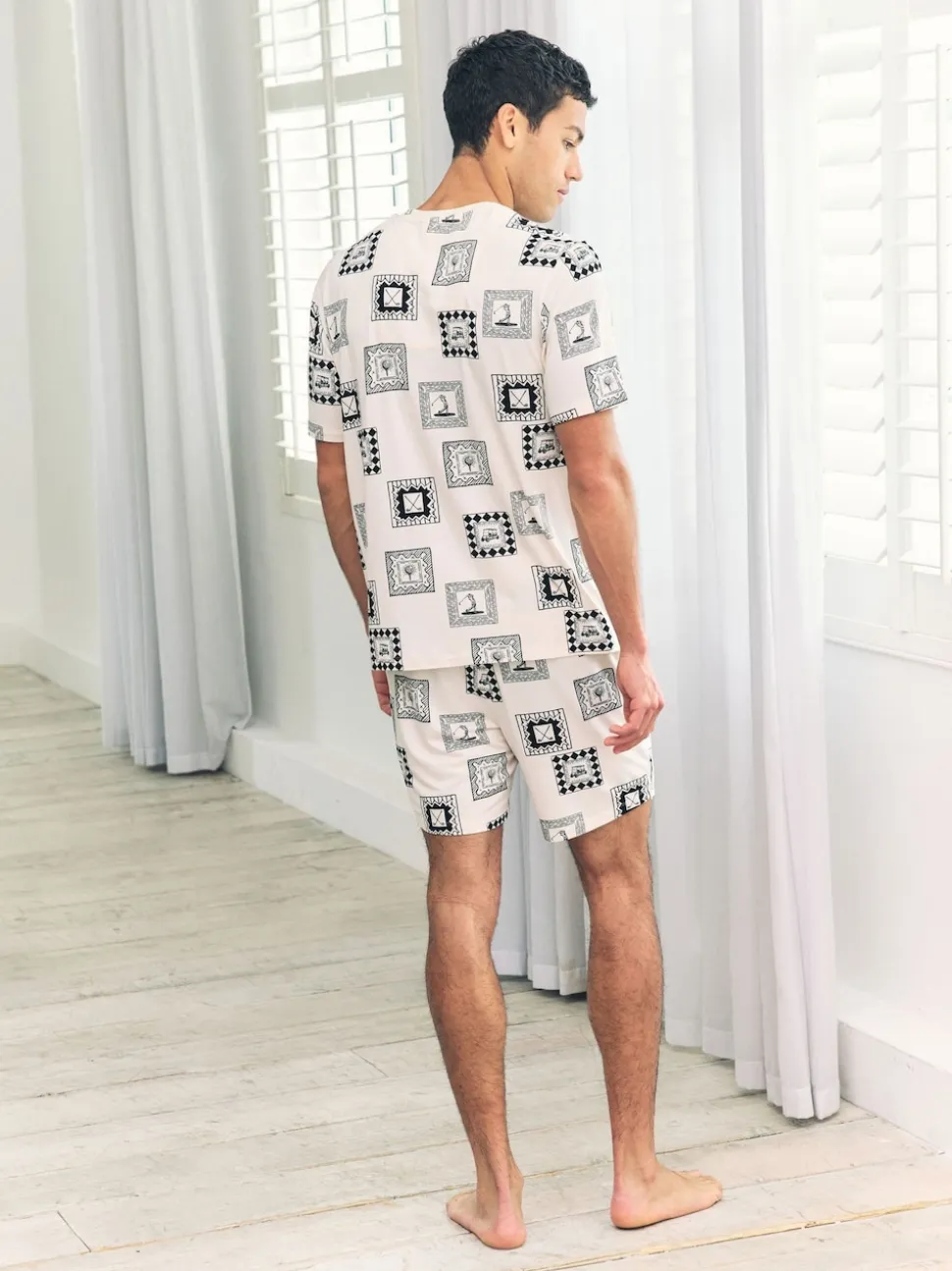 Chelsea Peers White Fairway Frames Print Short Pyjamas Set