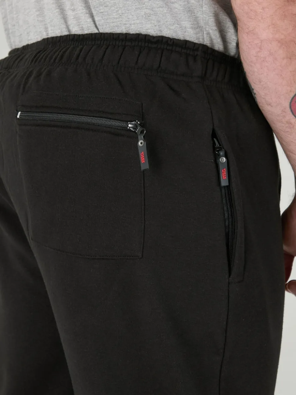 D555 Black ALBERT Jogging Bottoms With Open Hem and Zipper Pockets