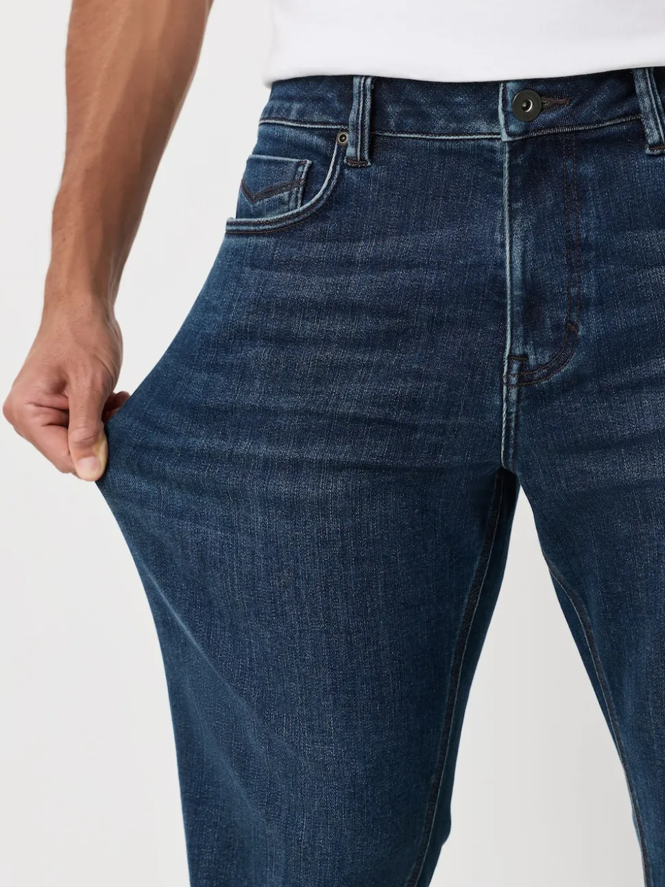 Dark Blue - ThermoGen Straight Fit Motionflex Jeans