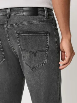 Grey - ThermoGen Straight Fit Motionflex Jeans