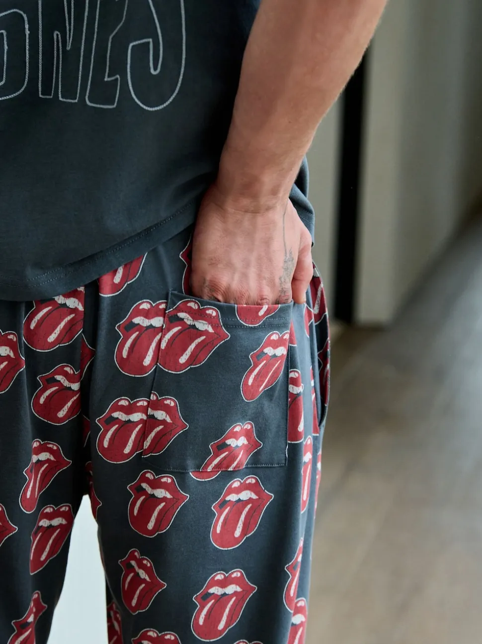 Grey/Red The Rolling Stones Short Sleeve Pyjamas Set
