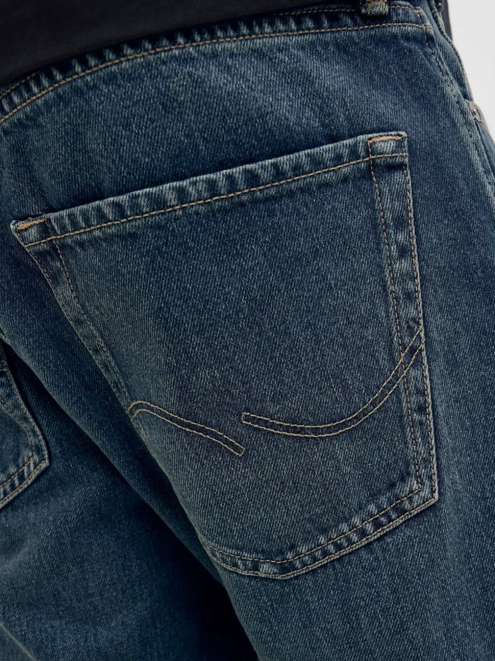 JACK & JONES Blue Relaxed Fit Chris Jeans