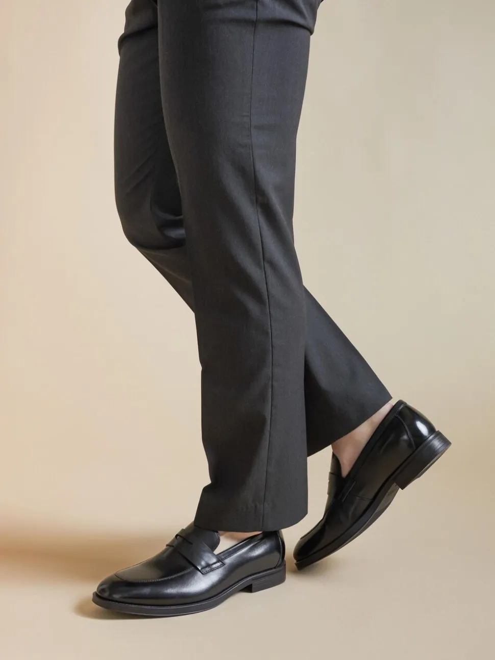 Jones Bootmaker Black Radley Wide Fit Leather Loafers