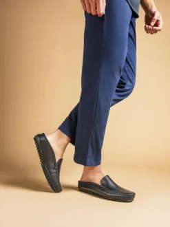 Jones Bootmaker Black Zethan Full Slippers