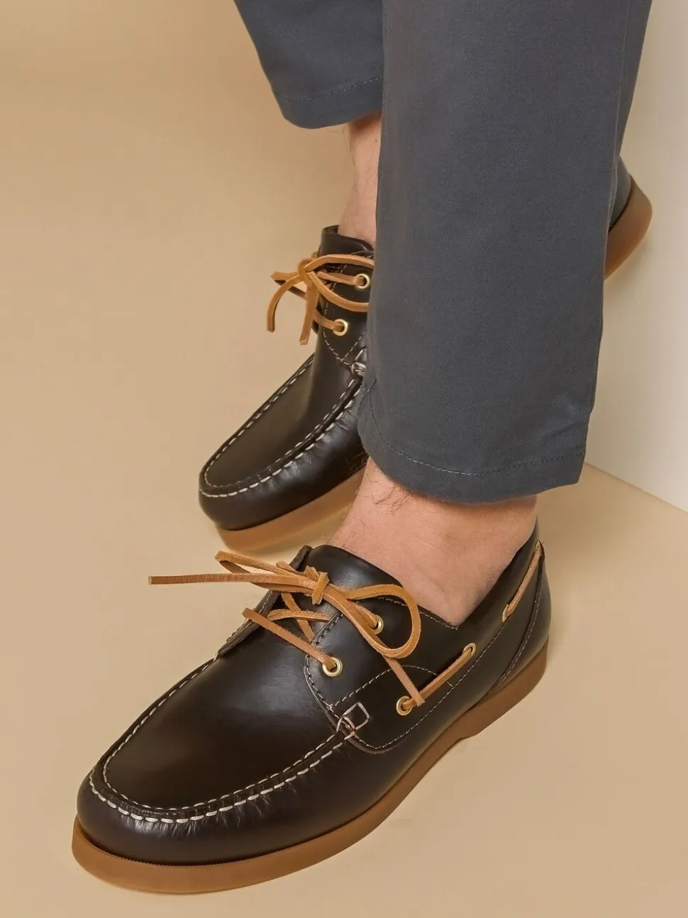Jones Bootmaker Brown black Parsons Leather Boat Shoes