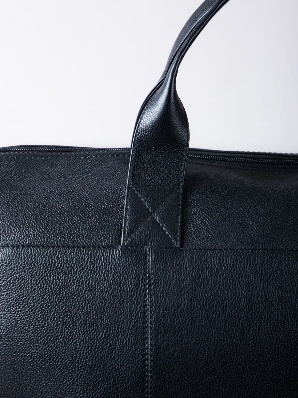 Lakeland Leather Black Crummock Holdall