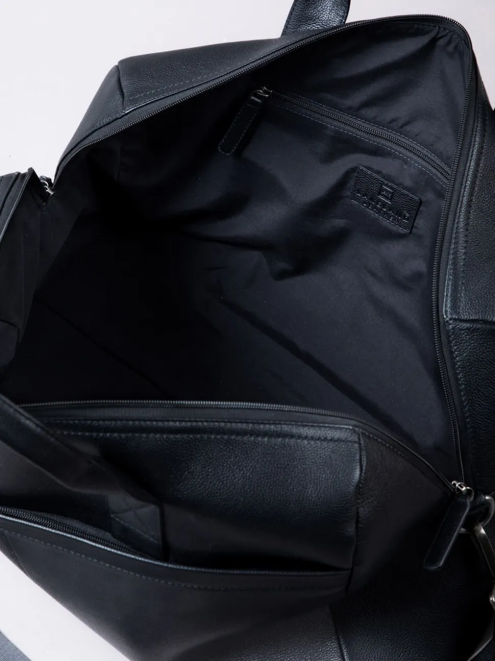 Lakeland Leather Black Crummock Holdall