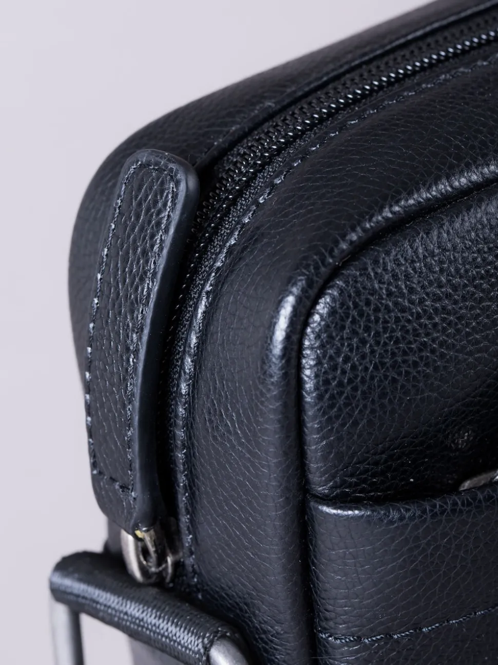 Lakeland Leather Black Crummock Reporter Bag