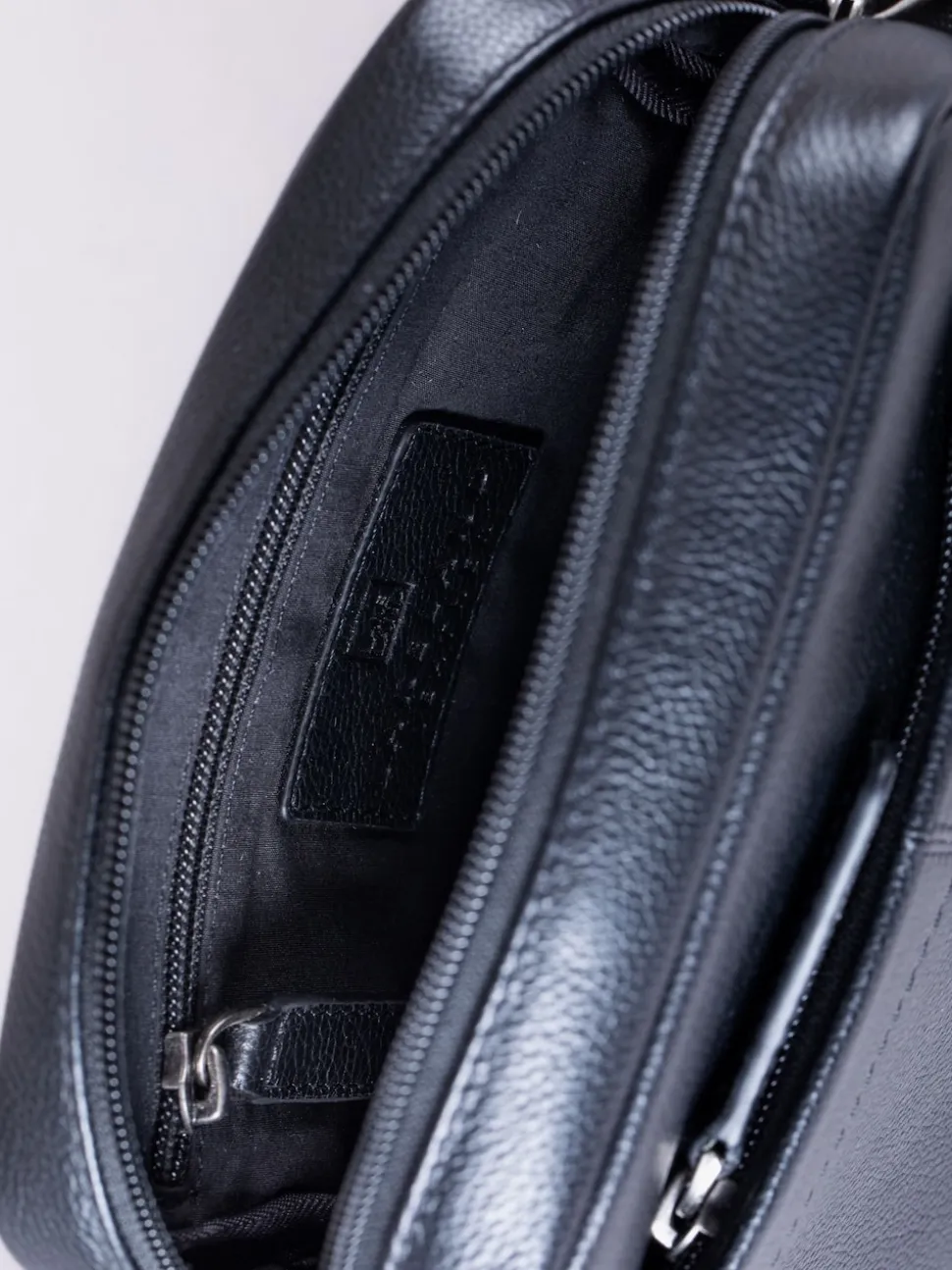 Lakeland Leather Black Crummock Reporter Bag