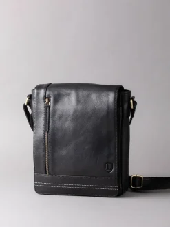 Lakeland Leather Black Medium Keswick Messenger Bag