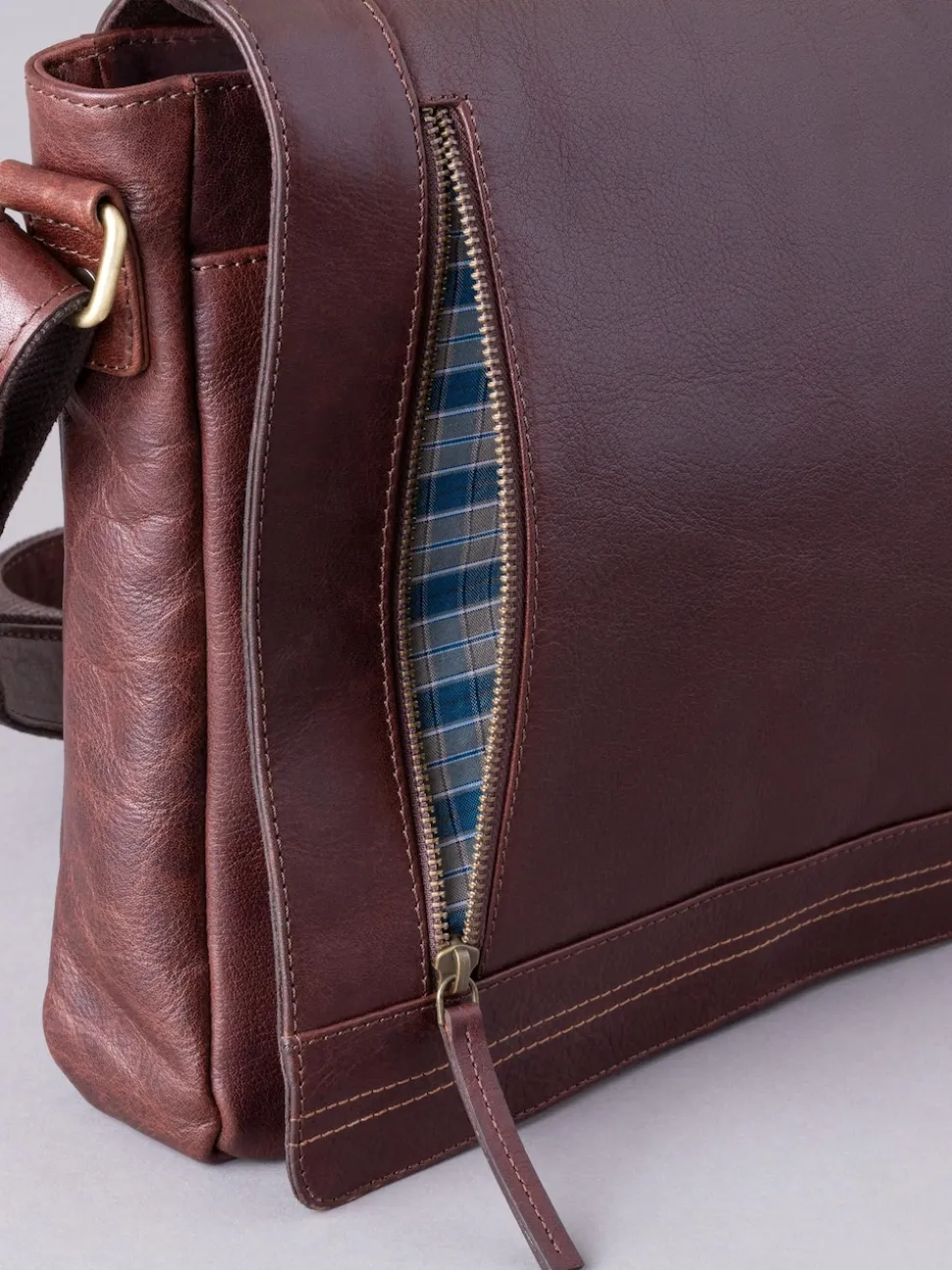 Lakeland Leather Brown Large Keswick Leather Messenger Bag