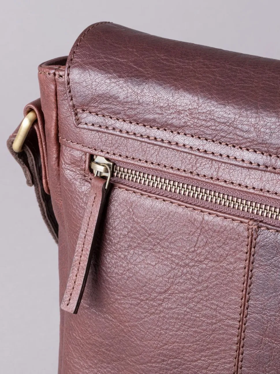 Lakeland Leather Brown Medium Keswick Messenger Bag