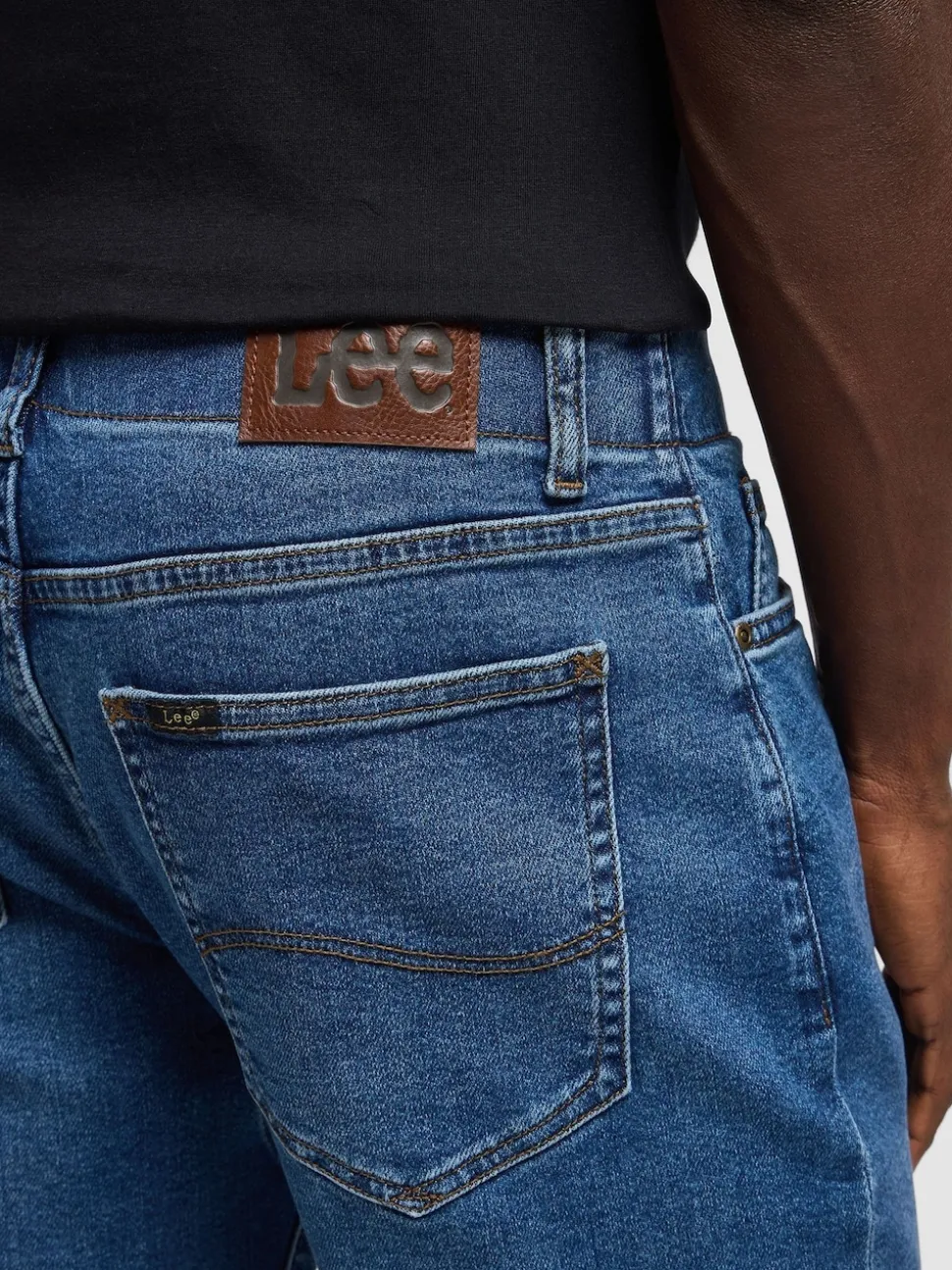 Lee Mid Blue Denim Straight Fit Extreme Motion Jeans