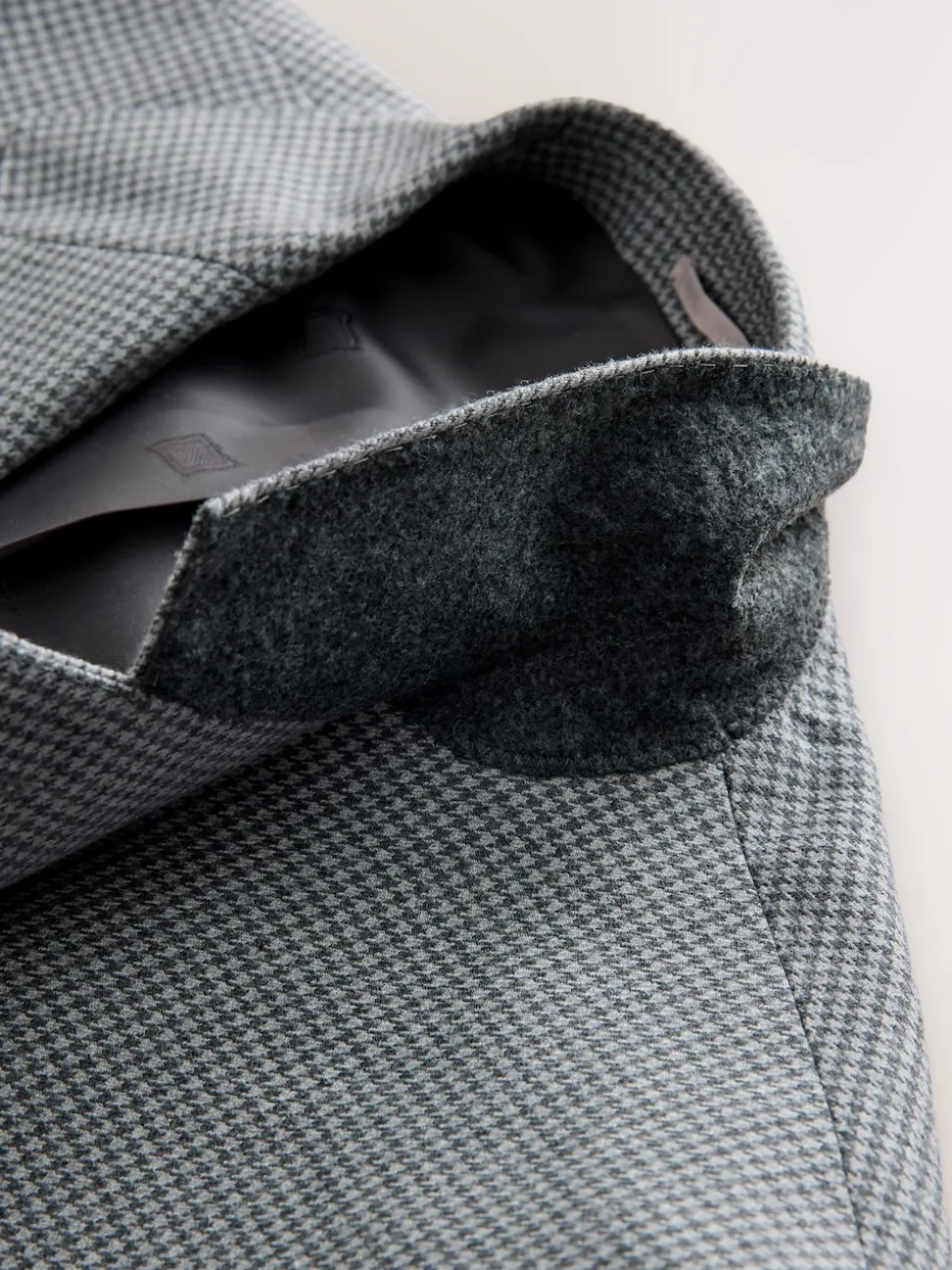 Light Grey Tailored Fit Wool Blend Puppytooth Suit Jacket