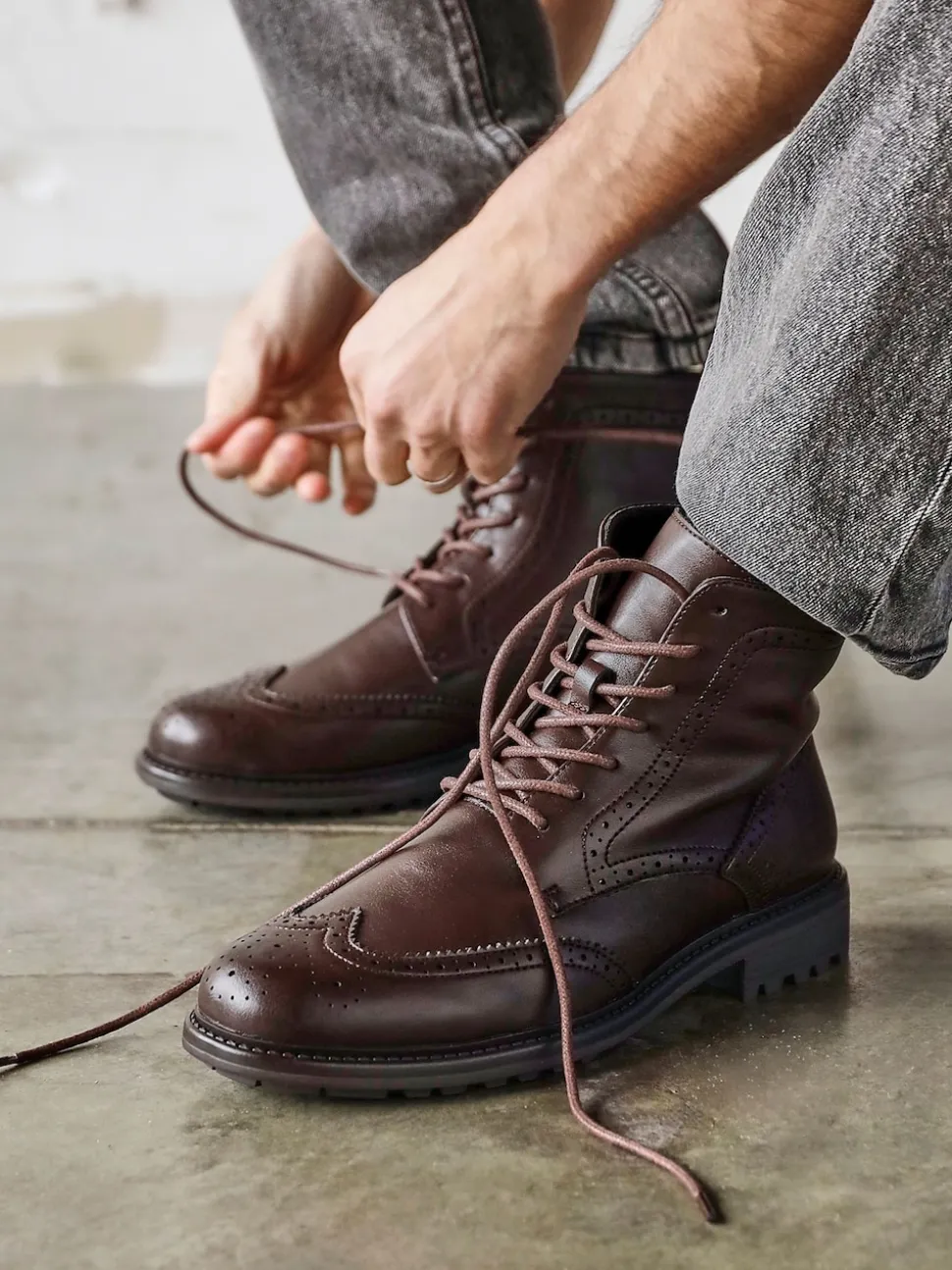 Linzi Brown Leonardo Brogue Boots